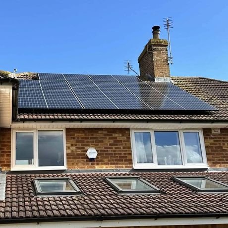 An image of a house in Bristol with solar panel