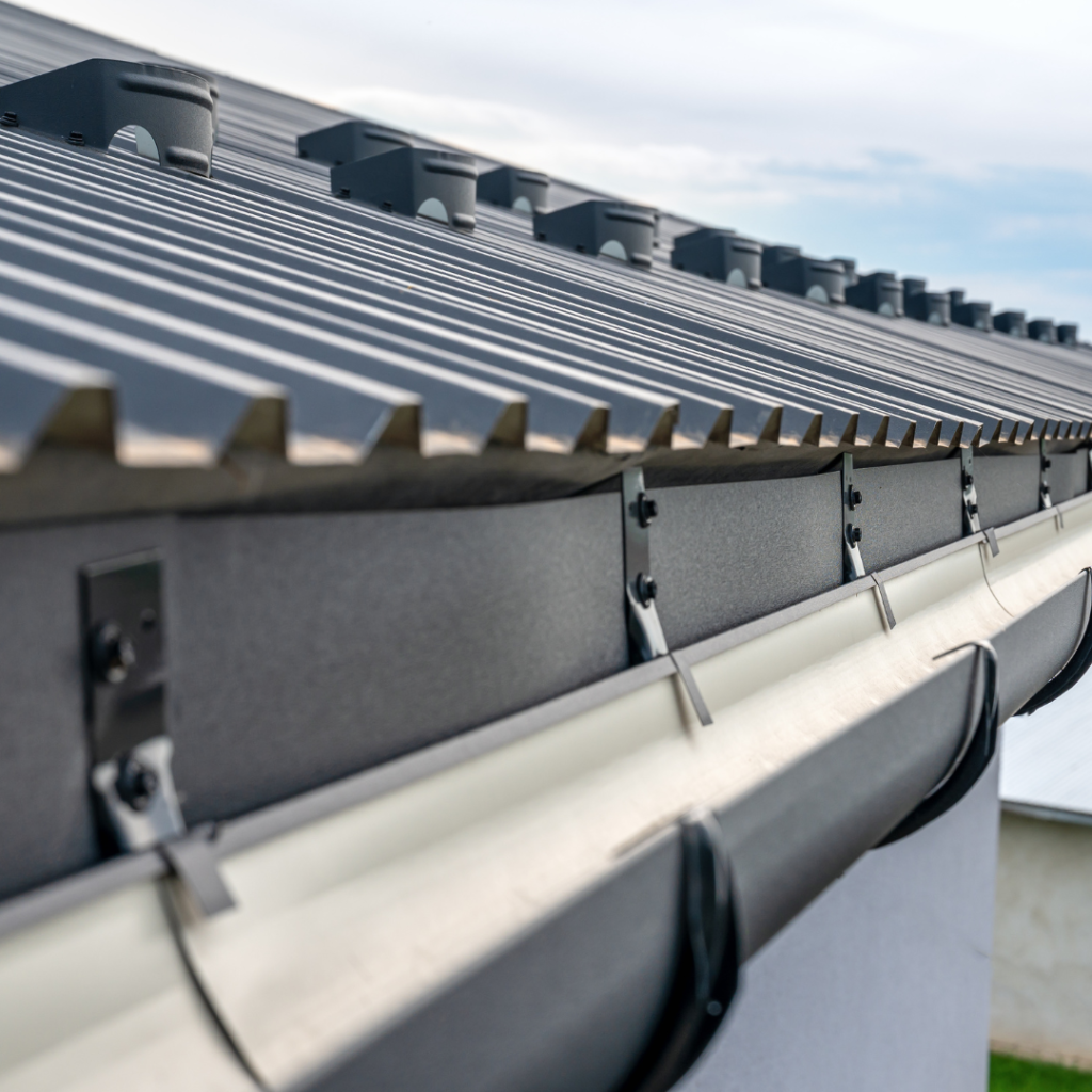 An image of a clean commercial gutter system